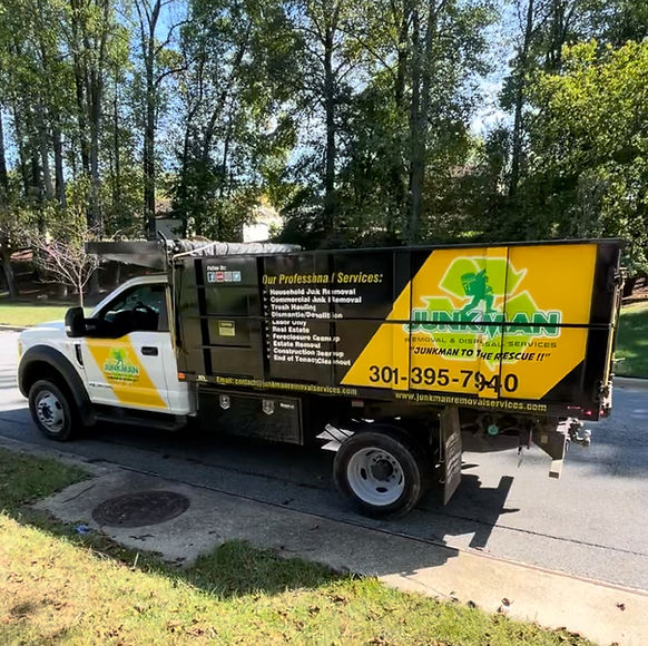 Junkman Removal & Disposal Services truck providing junk removal in Largo, Maryland – residential, commercial, estate, and construction cleanouts.