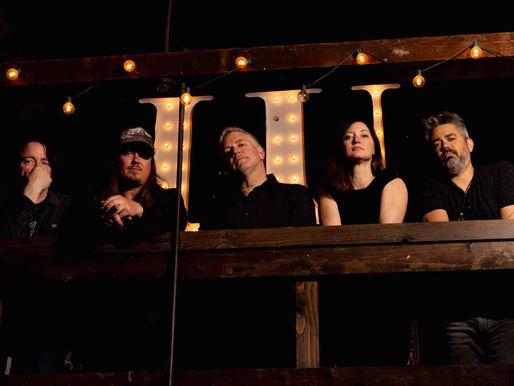 The East Side Vibe Announces another spectacular music act...
