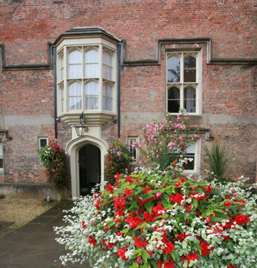 MEET THE MAYOR & INFORMAL LOOK ROUND ABBEY HOUSE