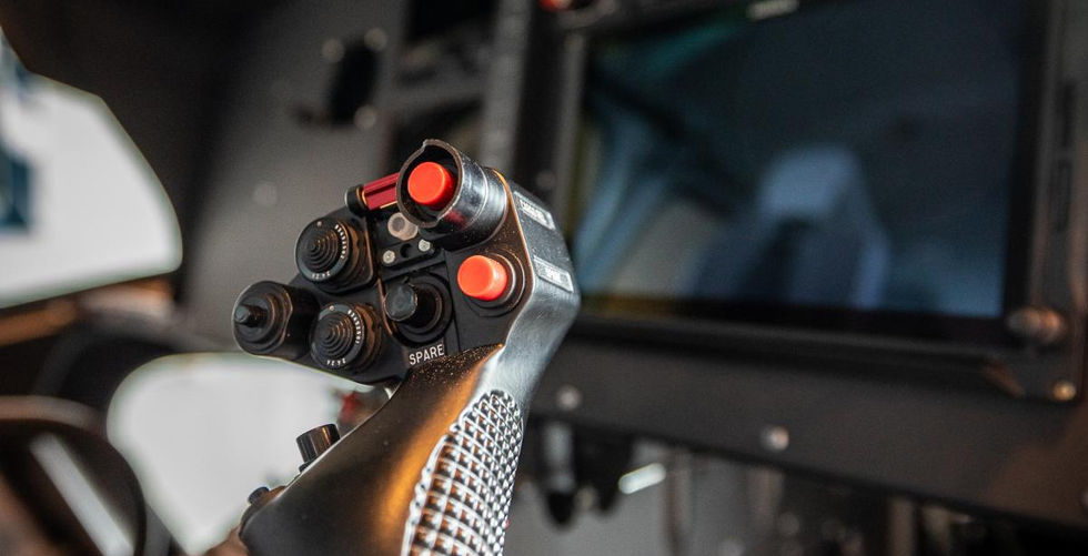 H125 control stick