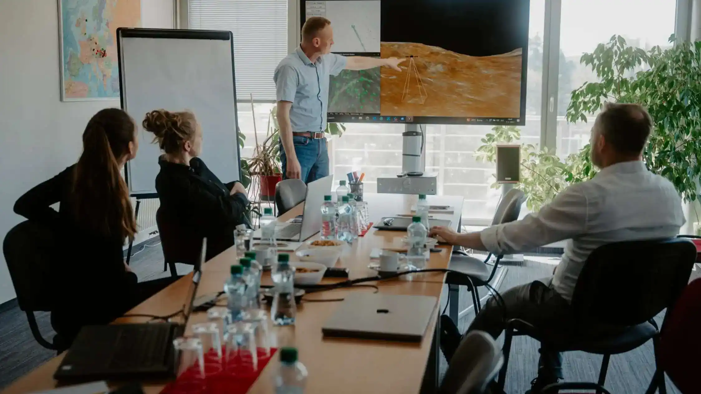 M2M Solutions prezentuje študentom