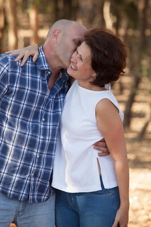 איך אלעד בעלי היקר מזה 26 שנים ואני התחלנו באופן ספונטני לשתף פעולה ולהעביר יחד סדנאות זוגיות בערב ו