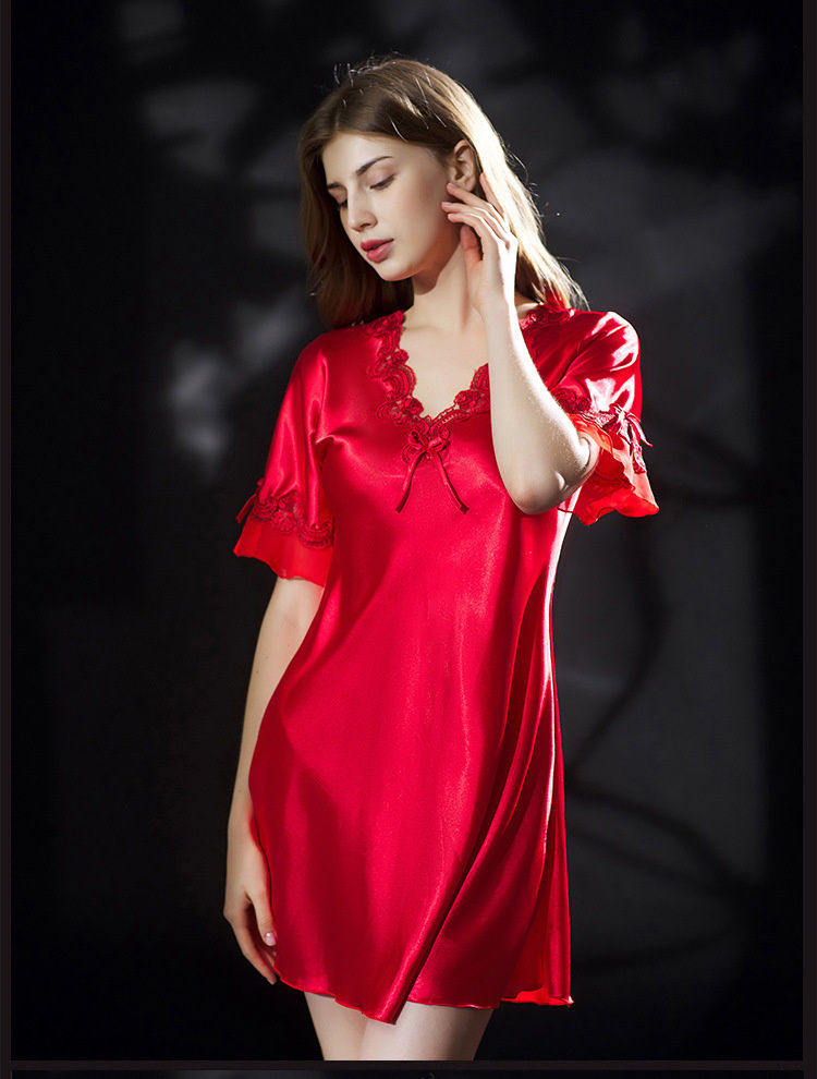 縮圖：Camisola feminina de cetim