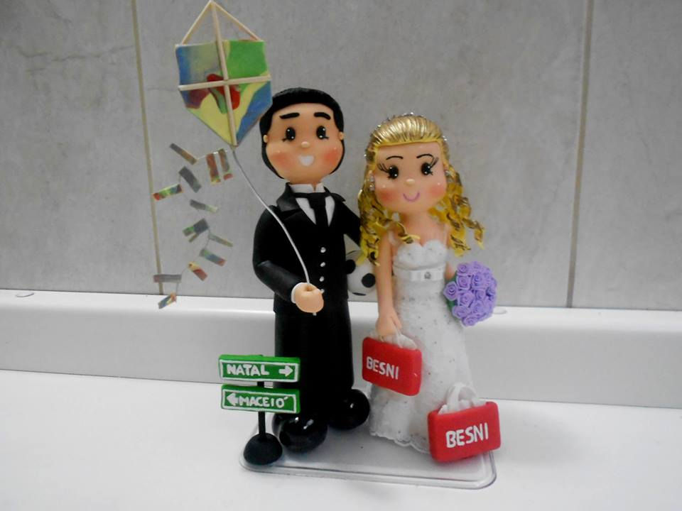 noivinhos casamento topo de bolo personalizado cabeçudo fofinho infantil barato