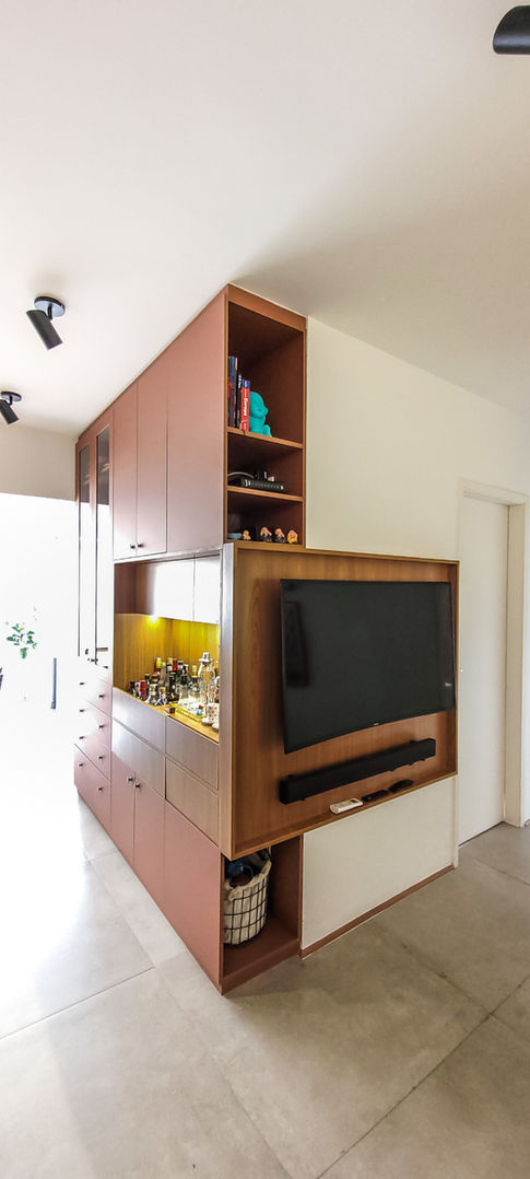 Detalhe do móvel da sala na vila romana.