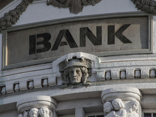 Picture of a US Bank Signage 