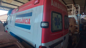 Vereador denuncia descaso com veículos abandonados da prefeitura