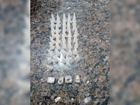 Indivíduo é preso por equipe da PM de Jardinópolis por tráfico de drogas