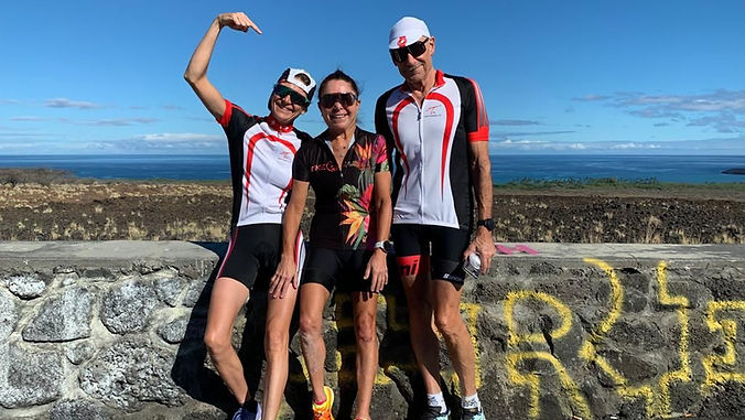 Der Countdown läuft! Die "Ironman World Championship" findet zum ersten Mal seit 2019 wieder in Kona statt! 2022 ebenfalls zum erstes Mal als 2-tägige Veranstaltung dies u.a. auch aufgrund der vielen Teilnehmer. Am Donnerstag: Frauen (+ M25 M50 M60+) Am Samstag: die Herren Uebertragung im ZDF: Beide Rennen werden zunächst im Livestream und kurz nach Mitternacht im Hauptprogramm (also im Fernsehen) live und in voller Länge gezeigt! GENIAL! Herzliche Gratulation unseren Athleten welche die Quali geschafft haben! Wir wünschen Euch ein unvergessliches Erlebnis!!! Toni und Natascha :-)