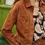 Miniature : Femme en veste camel