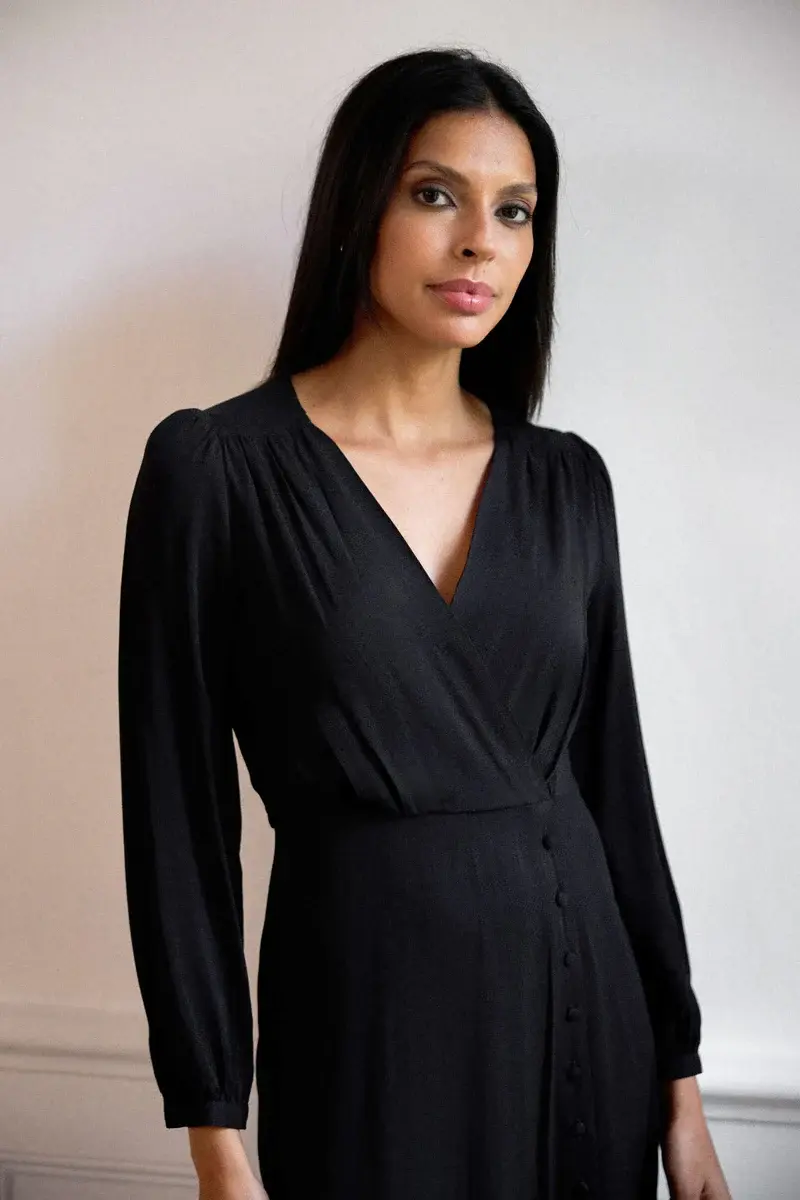Miniature : Femme en robe