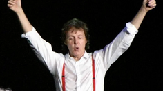 Paul McCartney vydal nový singl a oznámil své první album po více než pěti letech
