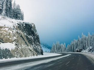 Sněhové bouře v Polsku zkomplikovaly dopravu, sněží i na Slovensku