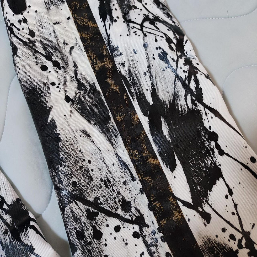 Thumbnail: Jeans Roen by Hiromu Takahara.