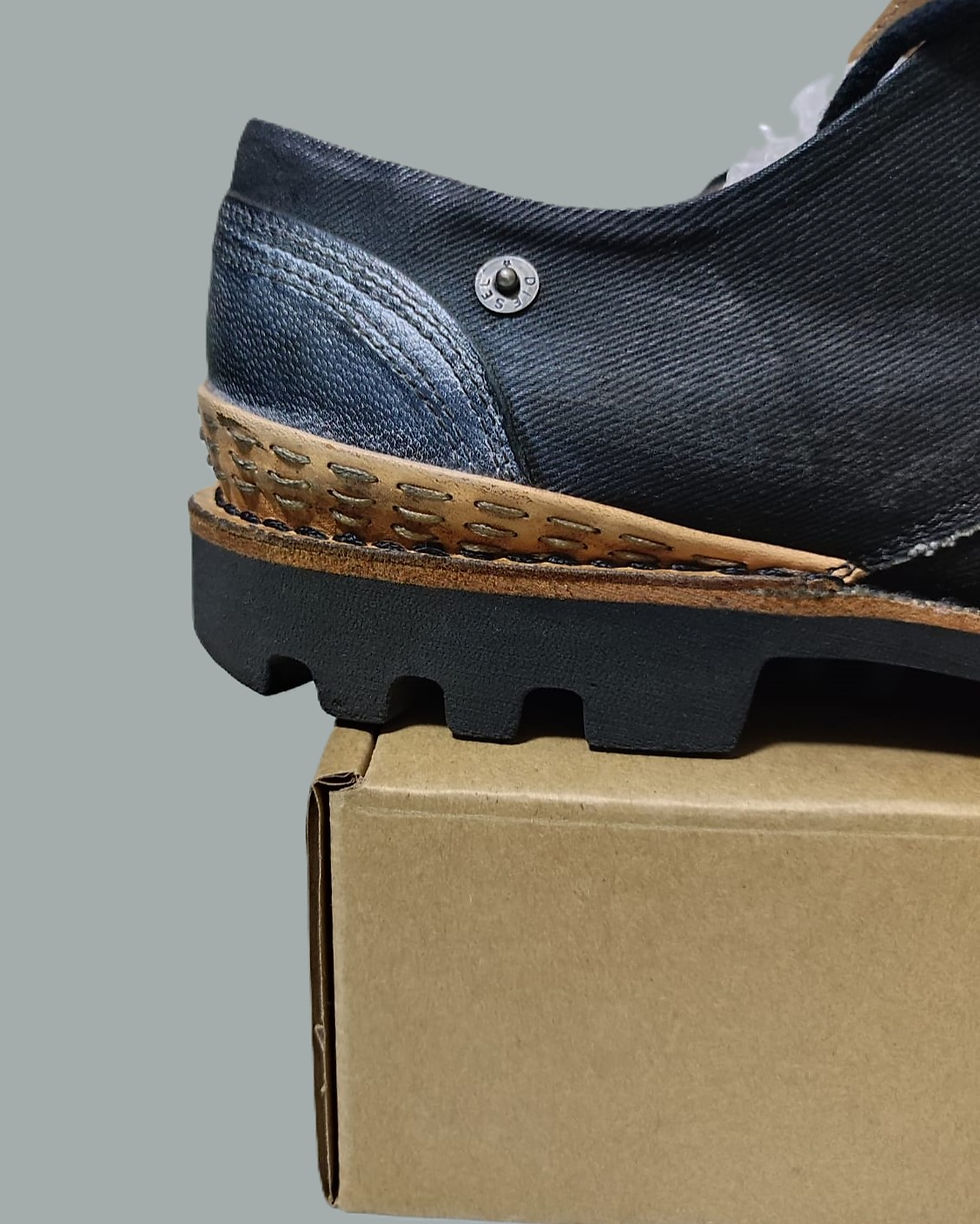 Thumbnail: Diesel steel-toed derby EUR44