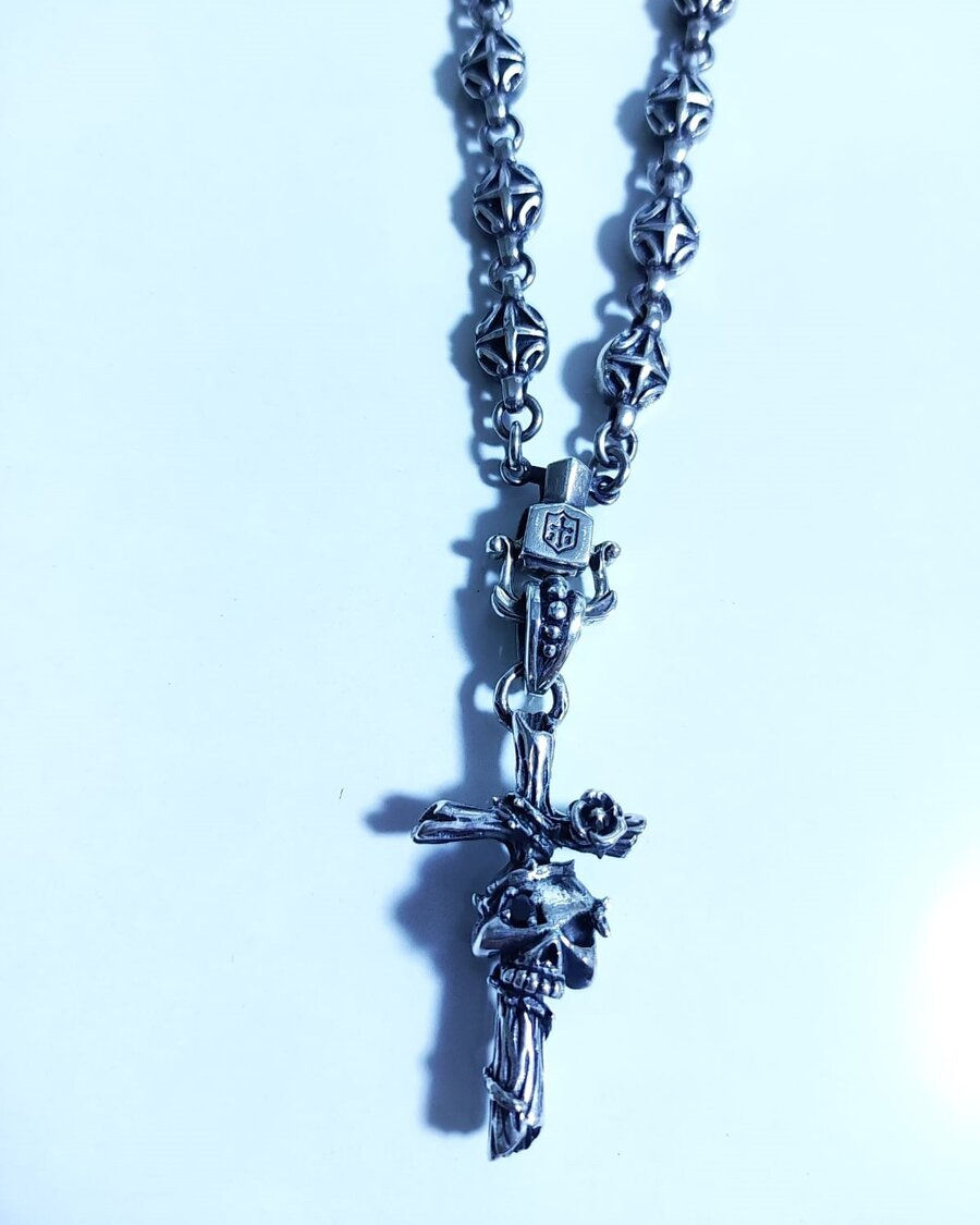 Thumbnail: Lord Camelot Silver Garnet Necklace