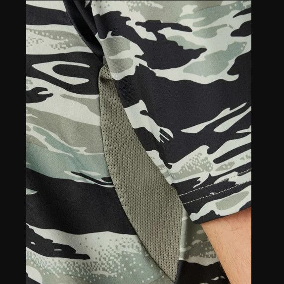 Thumbnail: Adidas set of top and shorts