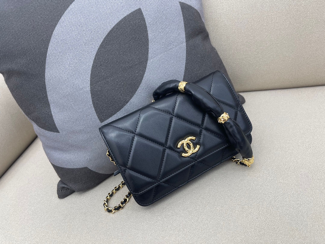 CHANEL WOC FLAP BAG