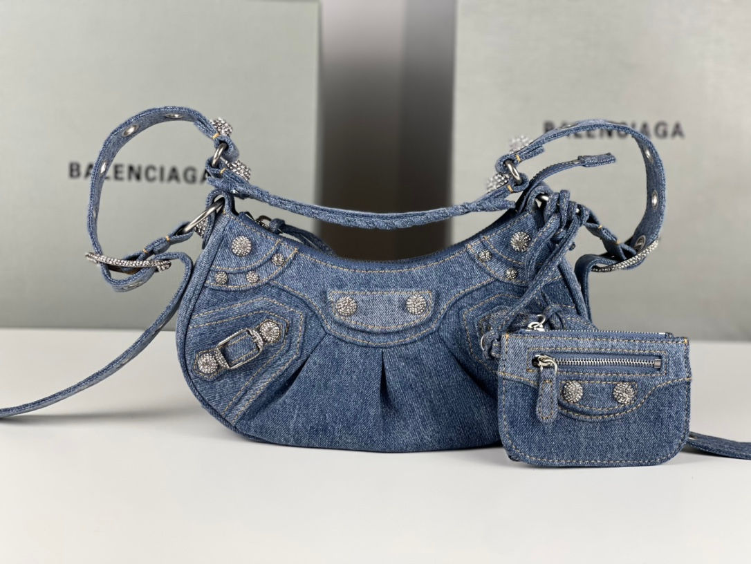 BALENCIAGA LE CAGOLE SMALL BAG