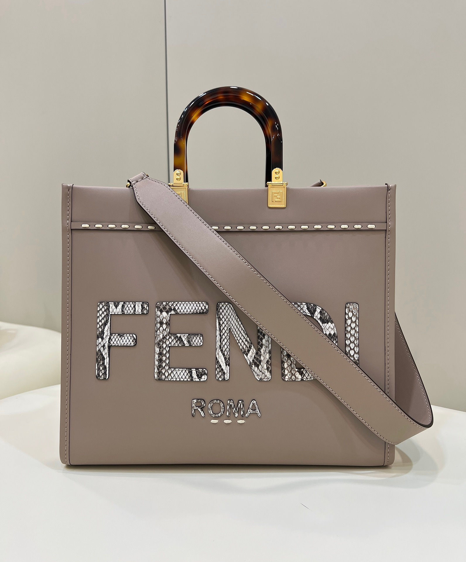 FENDI SUNSHINE MEDIUM TOTE