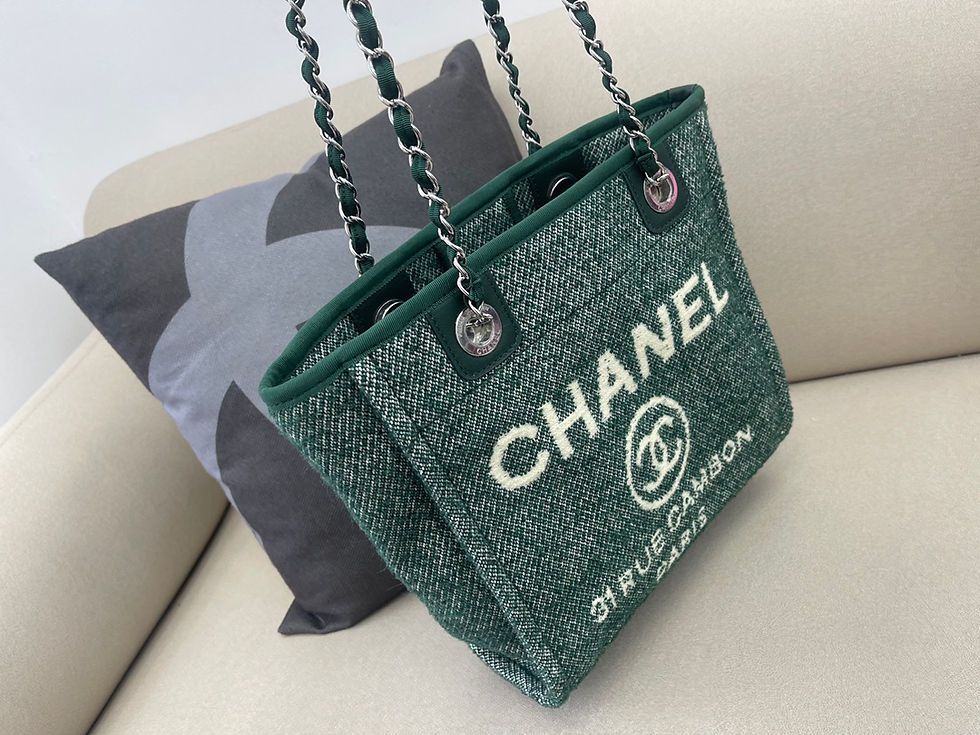 Thumbnail: CHANEL DEAUVILLE TOTE MEDIUM BAG