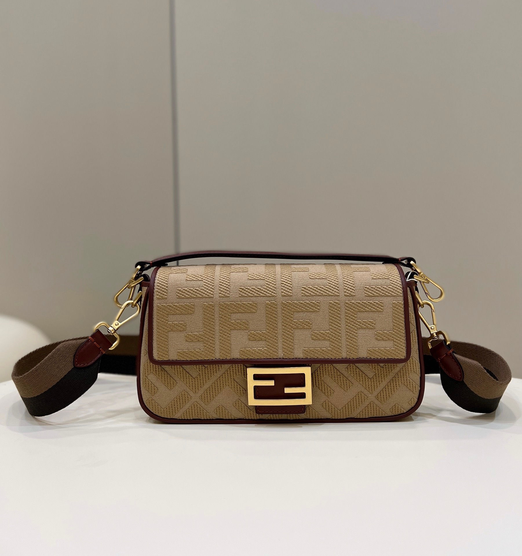 FENDI BAGUETTE SMALL BAG