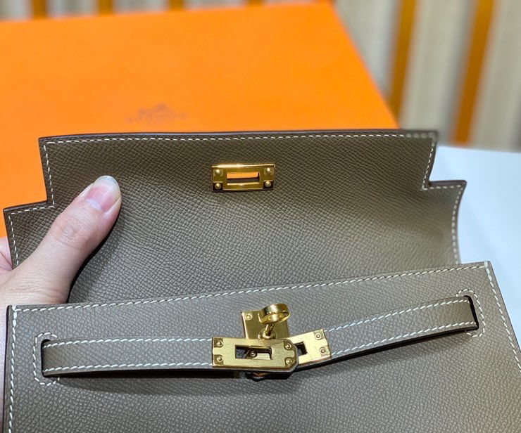 Thumbnail: HERMES KELLY POCHETTE  EPSOM GHW
