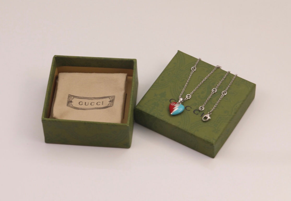 GUCCI NECKLACE