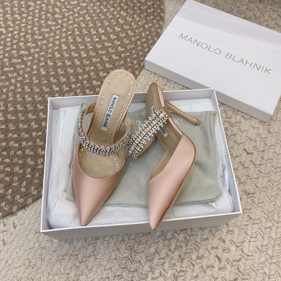 MANOLO BLAHNIK LURUM HEELS