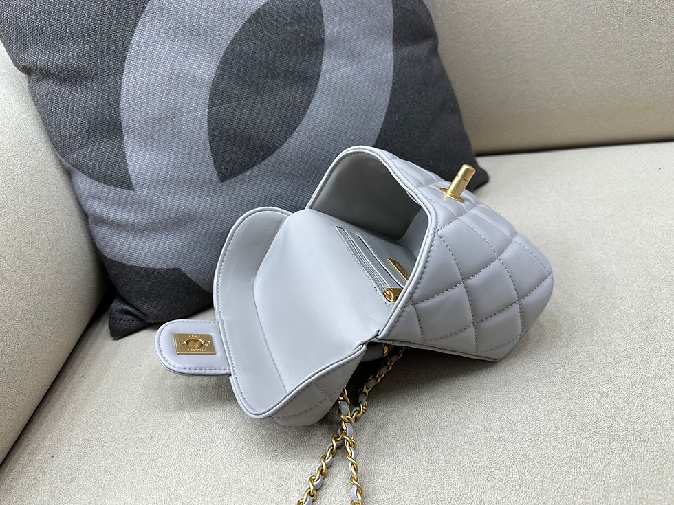 Thumbnail: CHANEL VANITY TOP HANDLE BAG