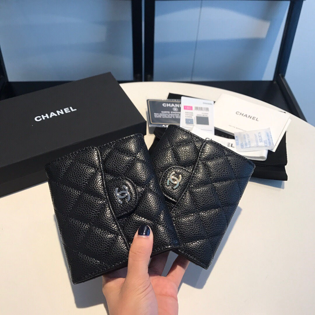 CHANEL TRIFOLD WALLET CAVIAR