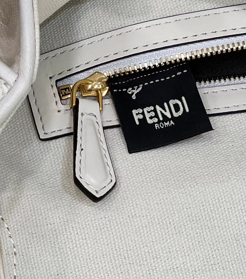 Thumbnail: FENDI BAGUETTE MEDIUM BAG