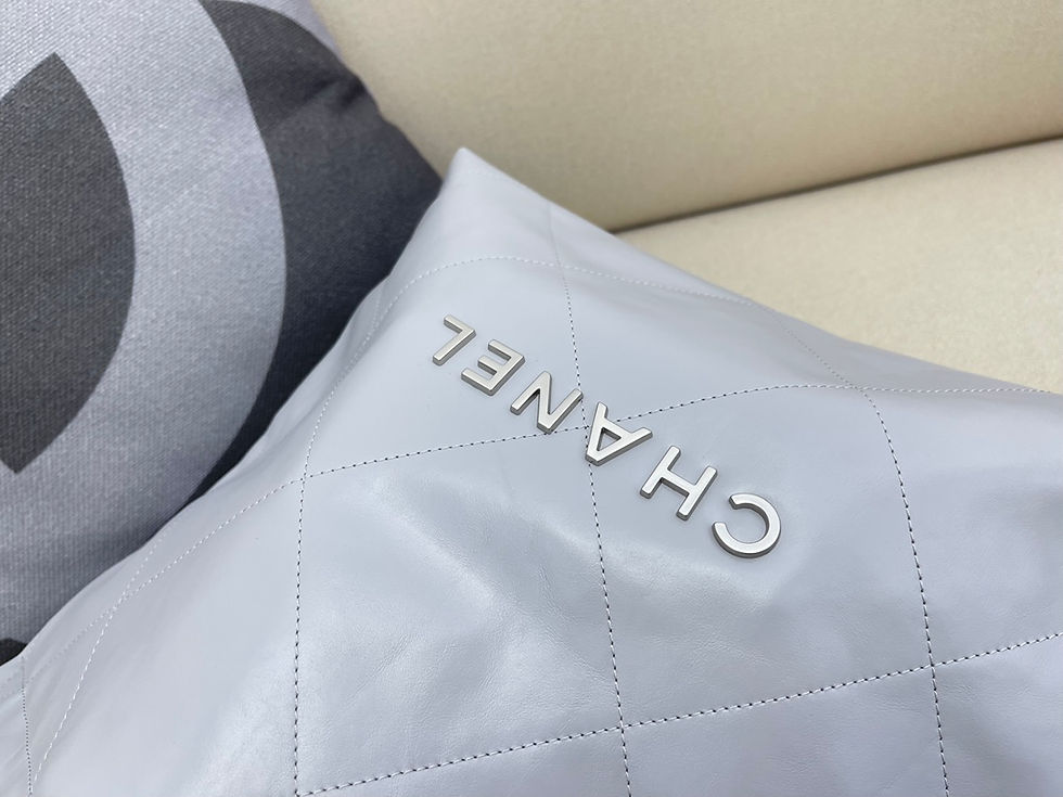 Thumbnail: CHANEL TOTE BAG COIN MINI SMOOTH LEATHER