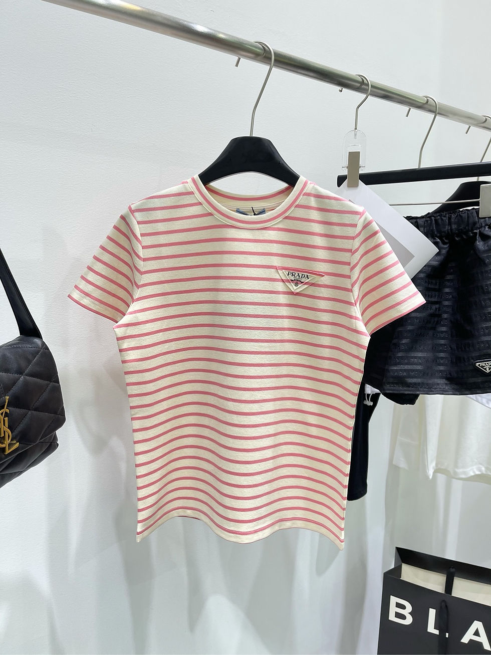 PRADA T-SHIRT