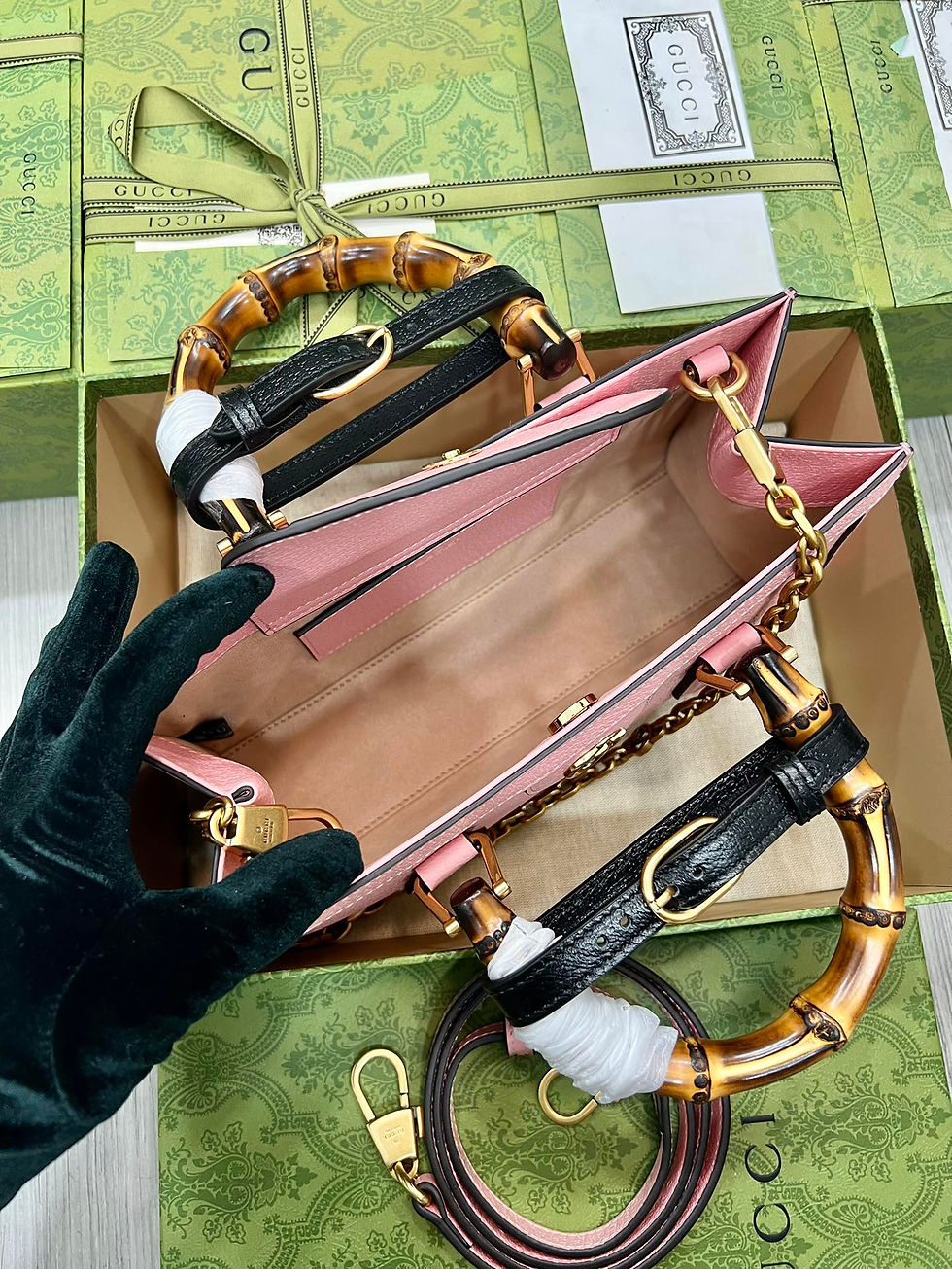 Thumbnail: GUCCI DIANA SMALL SHOULDER BAG