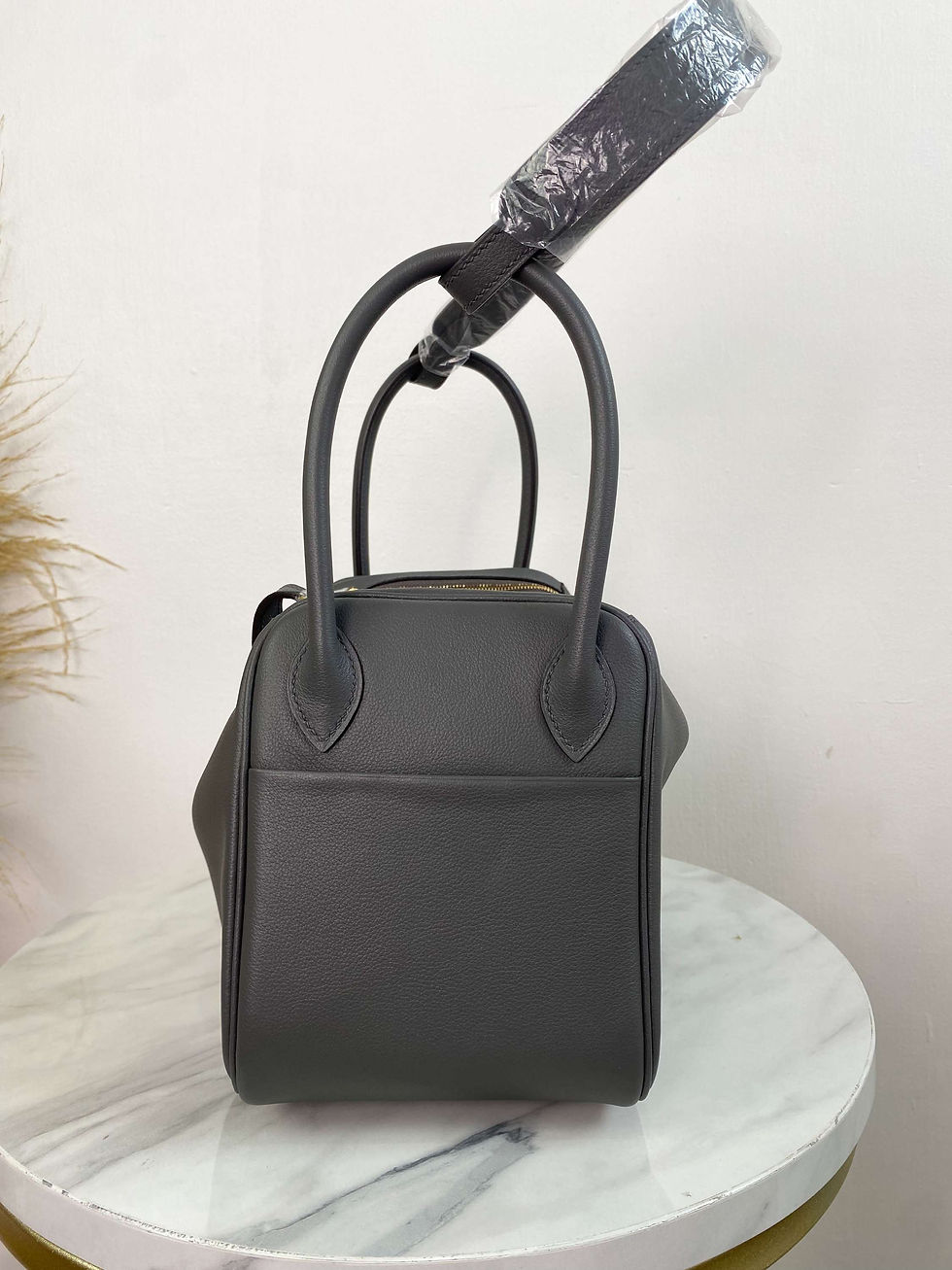 Thumbnail: HERMES LINDY 26 CLEMENCE GHW BAG