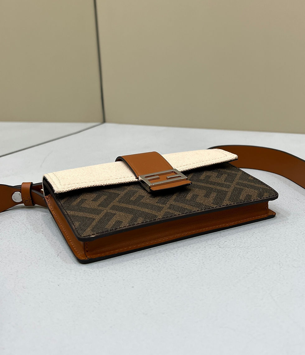 Thumbnail: FENDI BAGUETTE MINI BAG