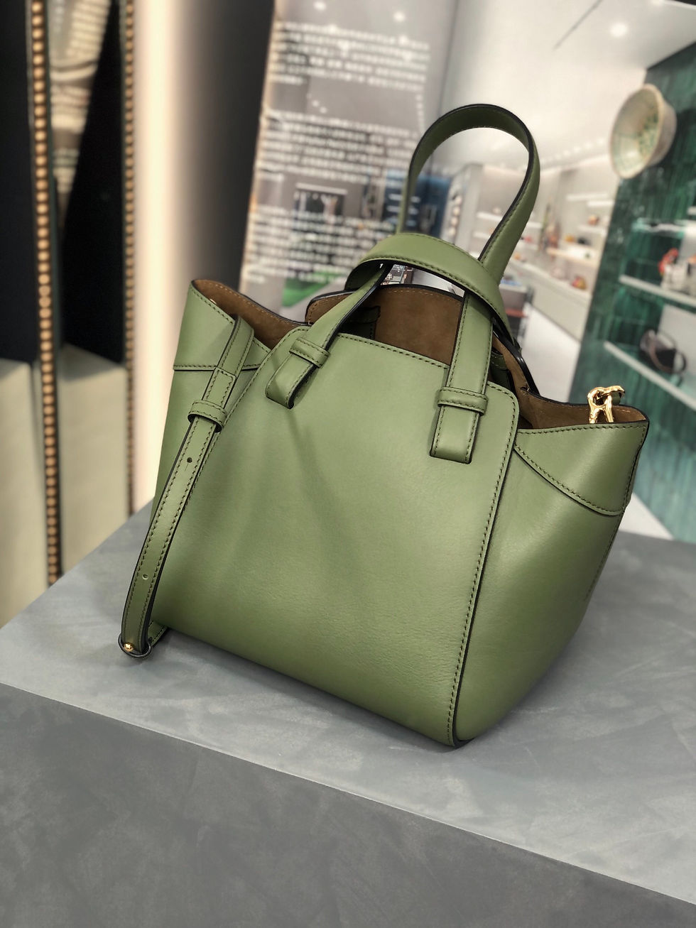 Thumbnail: LOEWE HAMMOCK NUGGET BAG