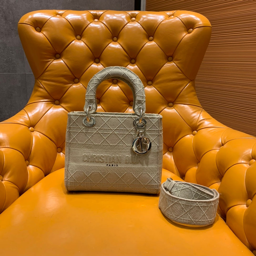 LADY DIOR MEDIUM