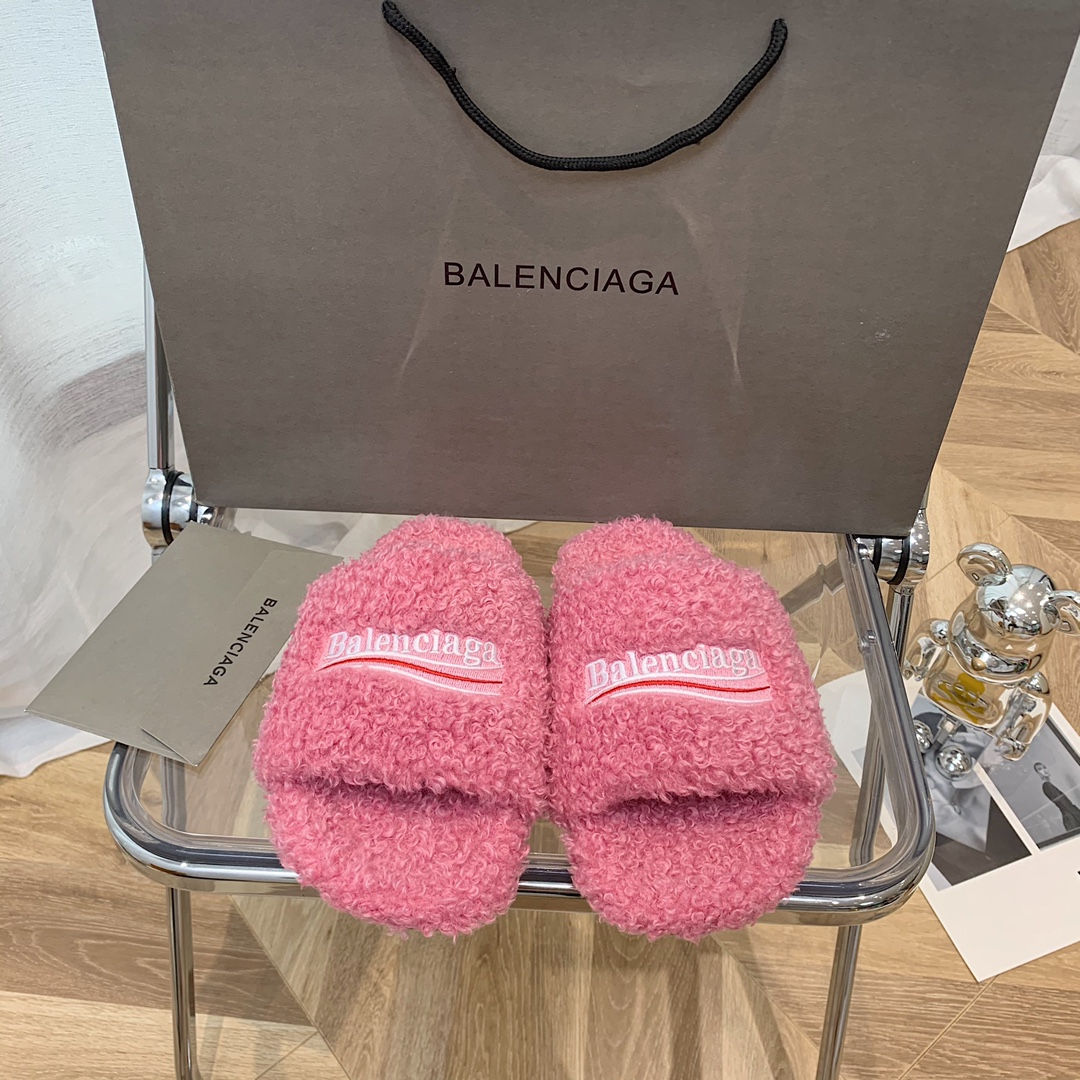 BALENCIAGA FURRY SLIDE