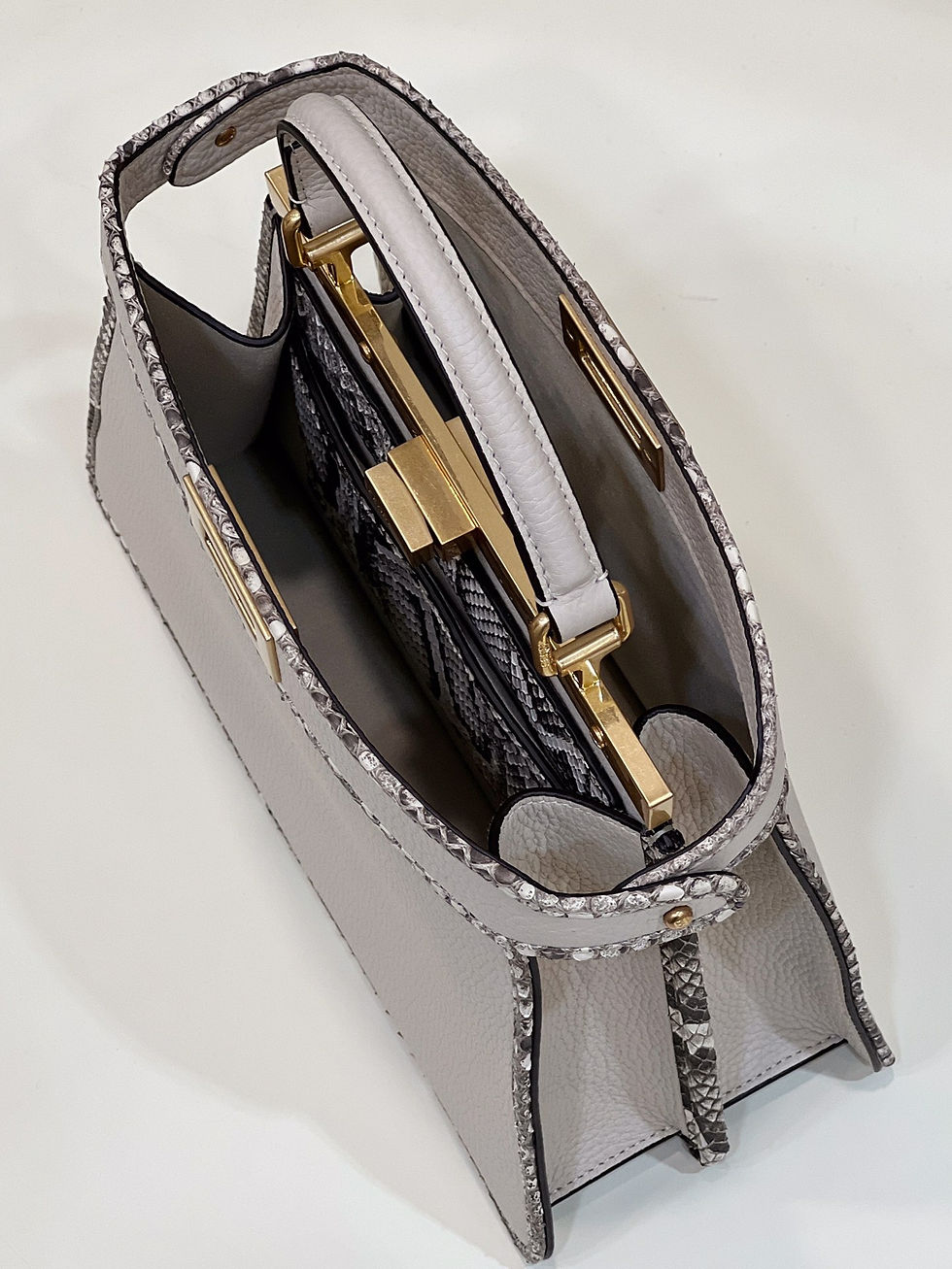 Thumbnail: FENDI PEEKABOO SMALL BAG