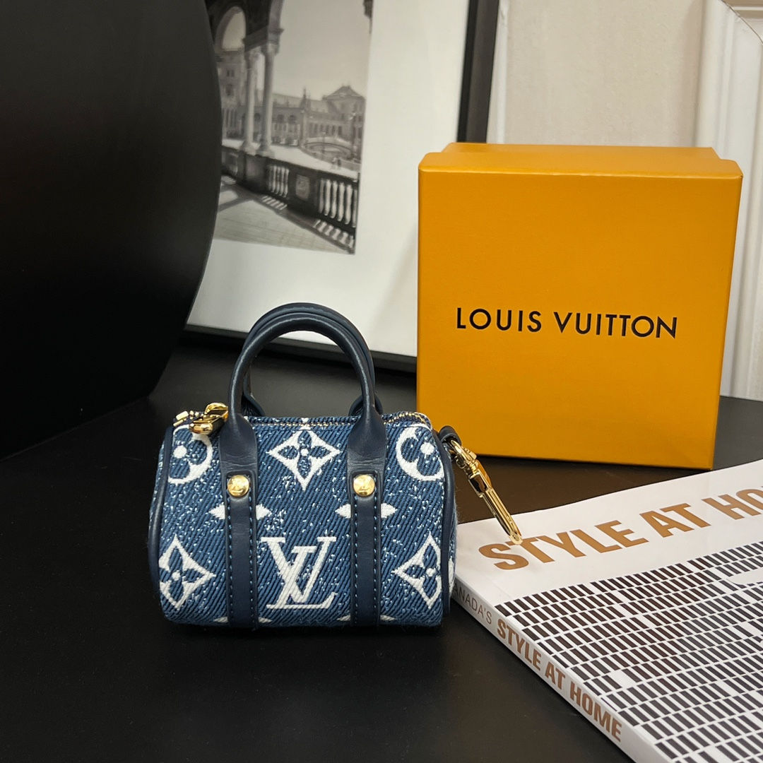 LV MINI KEEPALL BAG CHARM AND KEY