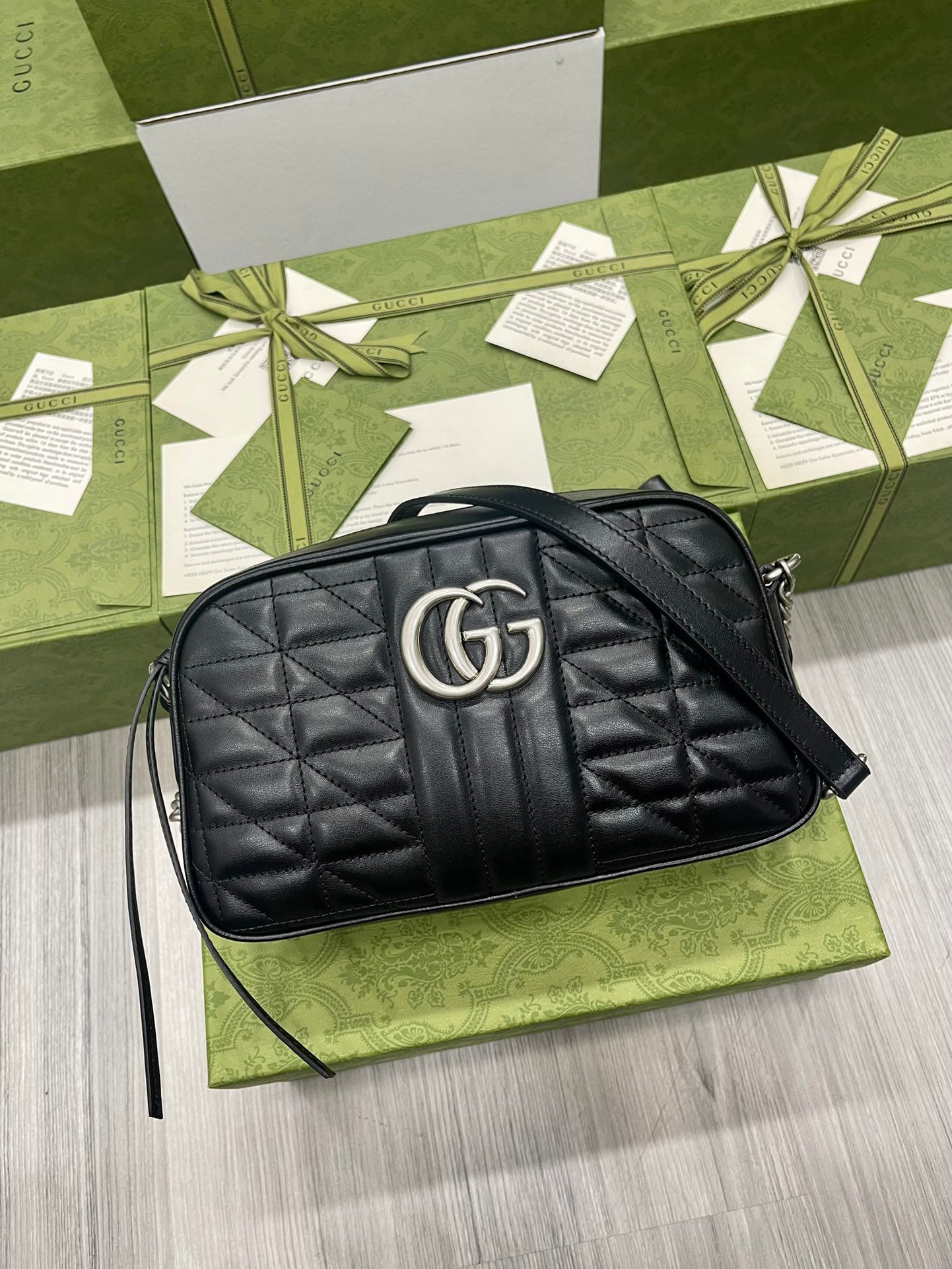GUCCI GG MARMONT SMALL SHOULDER BAG