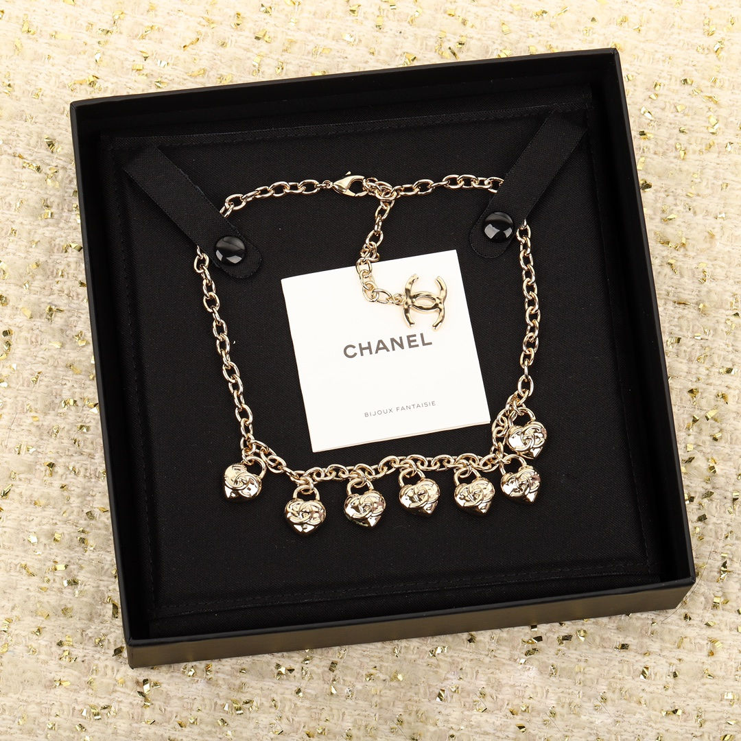 CHANEL NECKLACE
