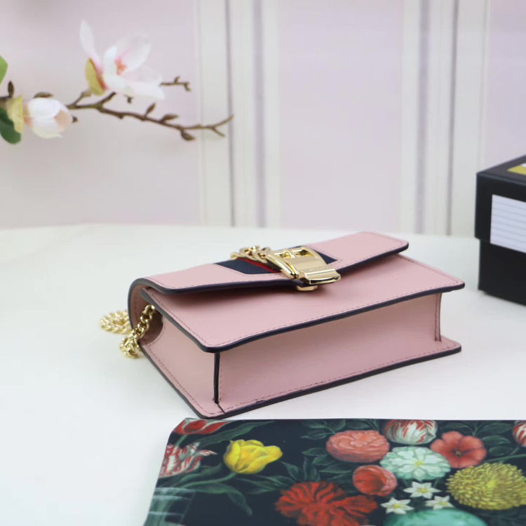 Thumbnail: GUCCI MINI GG SHOULDER BAG