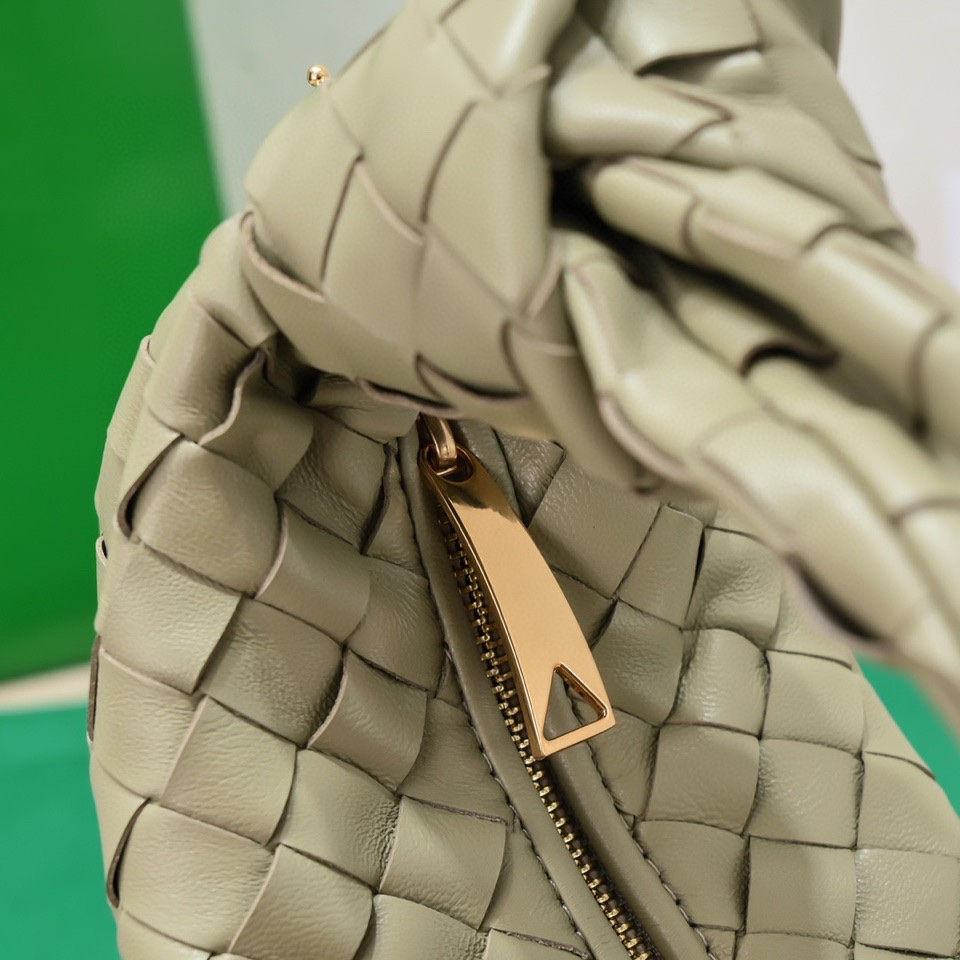 Thumbnail: BOTTEGA VENETA JODIE CHAIN BAG