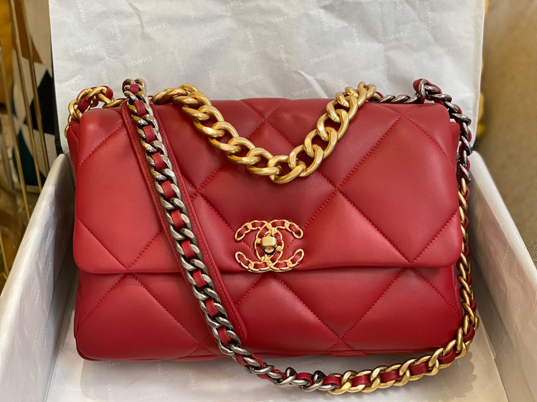 CHANEL 19 FLAP MEDIUM BAG