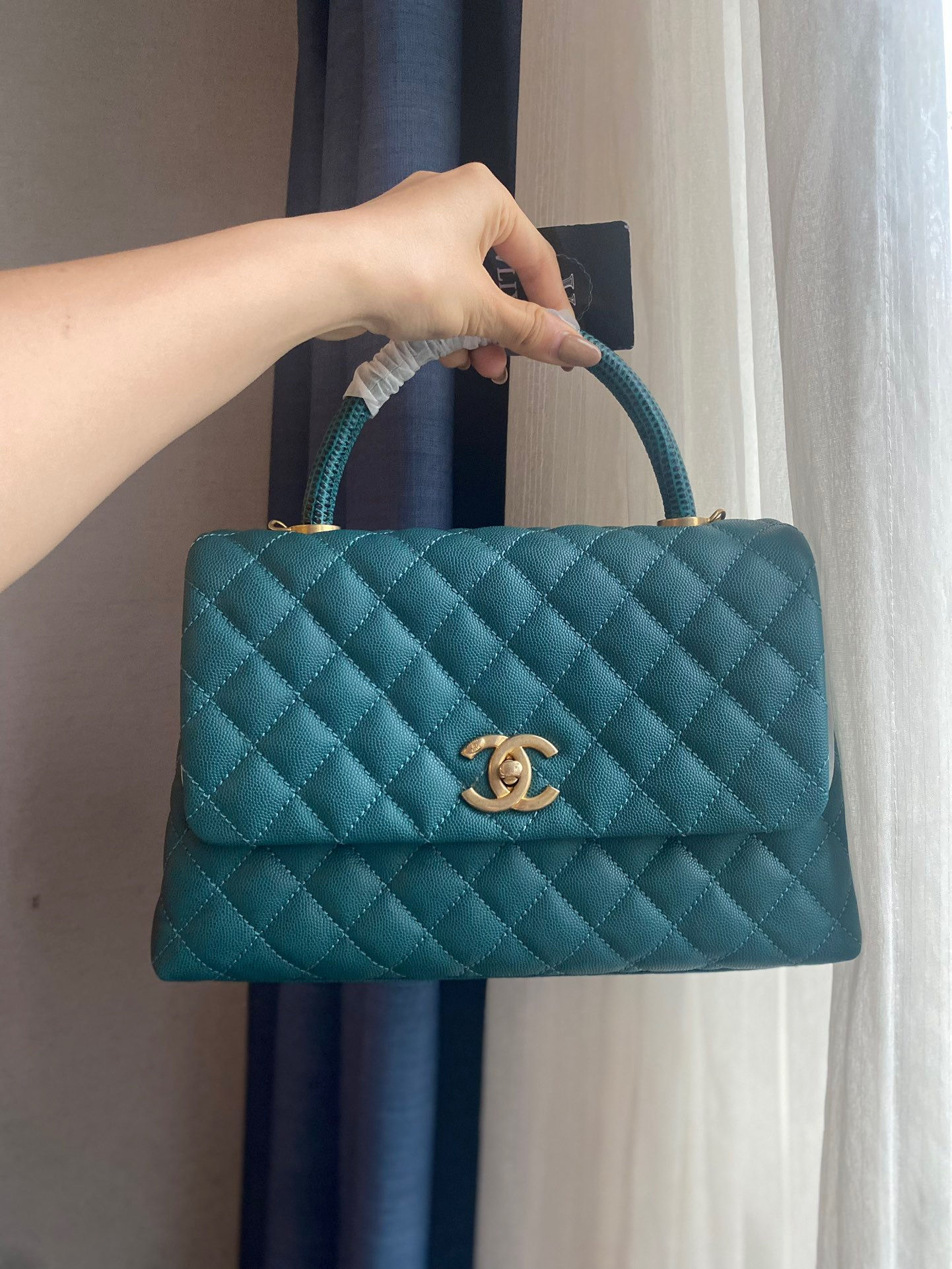  CHANEL COCO HANDLE MEDIUM ULTIMATE BAG