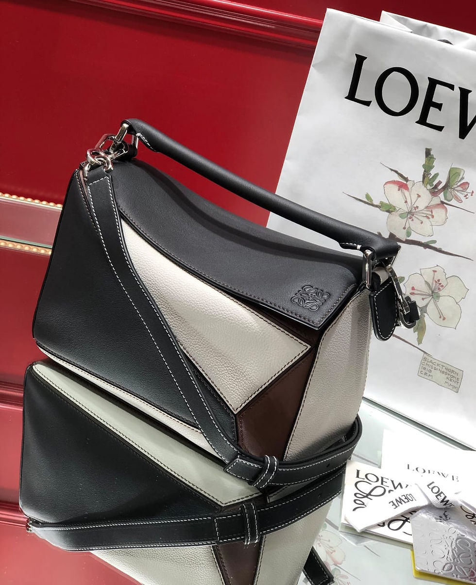Thumbnail: LOEWE PUZZLE SMALL BAG