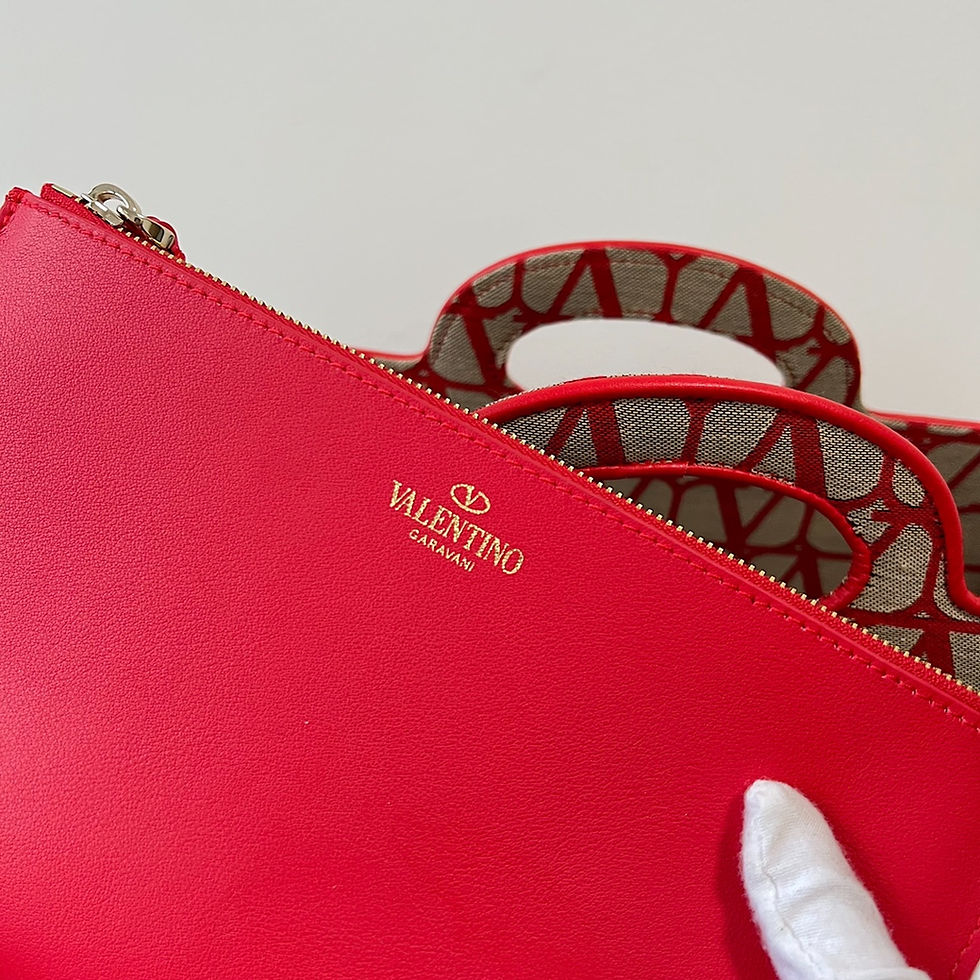 Thumbnail: VALENTINO LA TROISIEME TOILE ICONOGRAPHE SHOPPING BAG